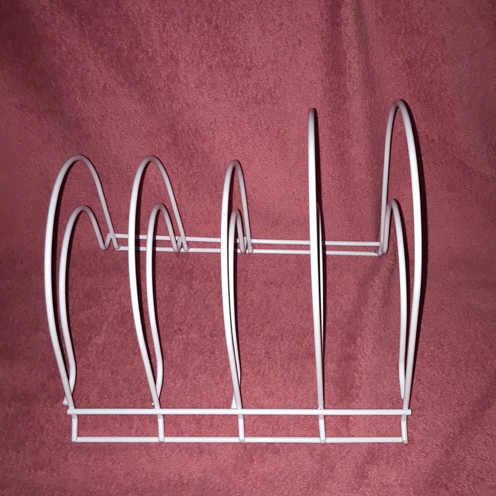 White Dish/Skillet Organizer